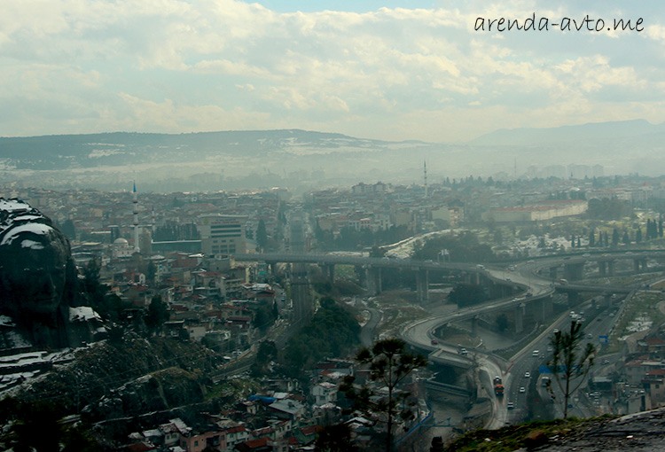 Современный акведук в Измире Современный акведук в Измире